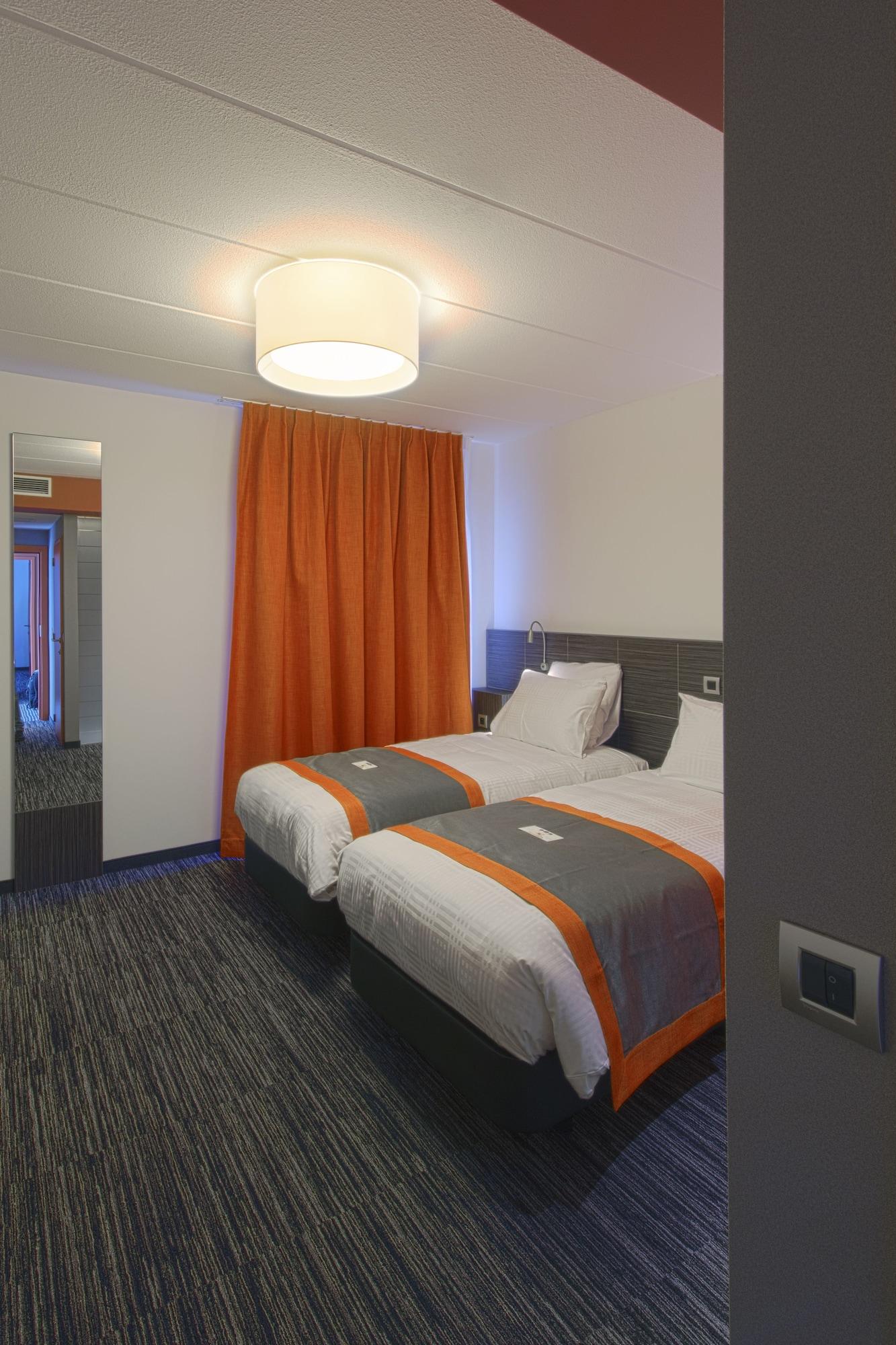 Orange Hotel La Louviere Exterior photo