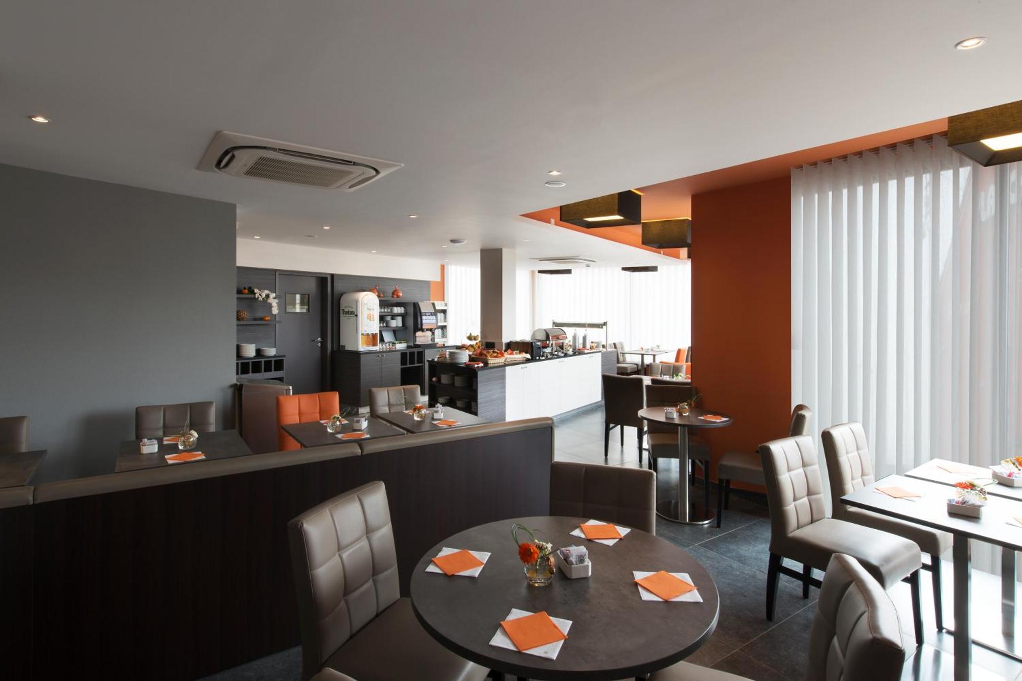 Orange Hotel La Louviere Exterior photo