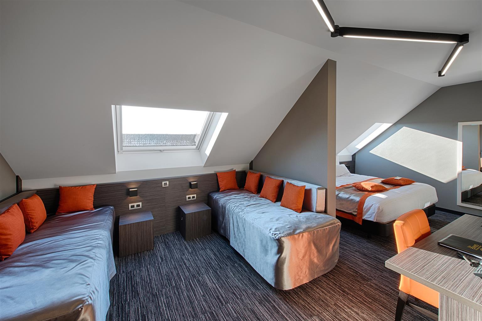 Orange Hotel La Louviere Exterior photo